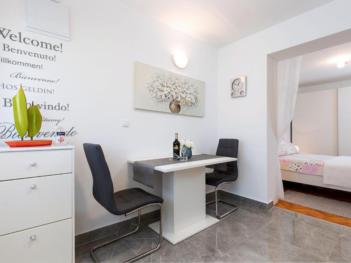 Manuel Apartament